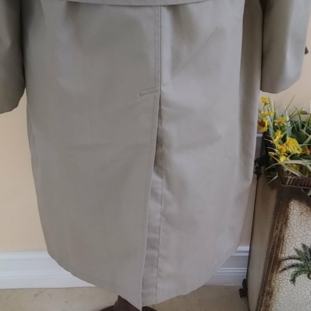 London Fog Trench Coat - Picture 3 of 11